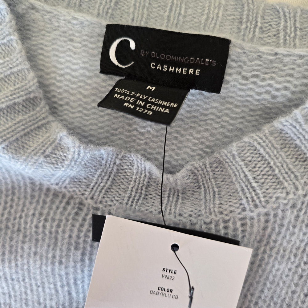 Bloomingdale’s Cashmere Ombre Sweater NWT Med 100% 2-Ply Blue Gradient Luxe Soft - Picture 3 of 8